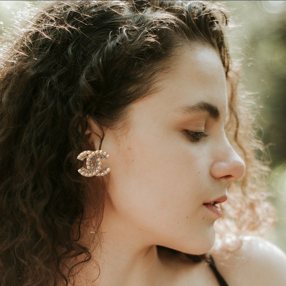 Pearl and Gold Earrings